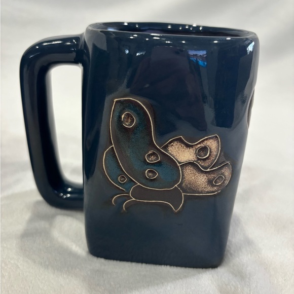 Vintage Mexican stoneware pottery mugs signed and designed by Mara - Picture 6 of 13